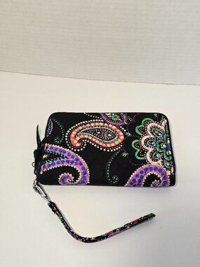NWT Vera Bradley RFID Grab & Go Wristlet Kiev Paisley Flowers Black Pink White